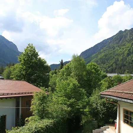 Springer Apartment *